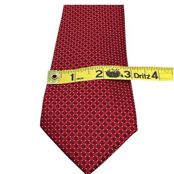 NWT Perry Ellis Red Patterned Tie - Picture 2 of 3